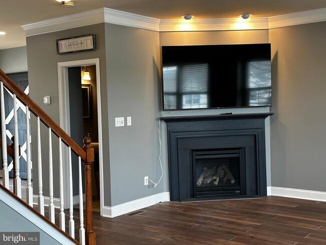 Building Photo - 2732 Shelburne Rd