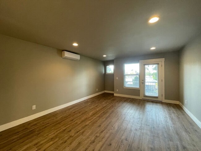 Building Photo - 2020 Build ~ 3Bd/ 1.5Ba Home in Hazelwood Neighborhood ~ Single Car Garage