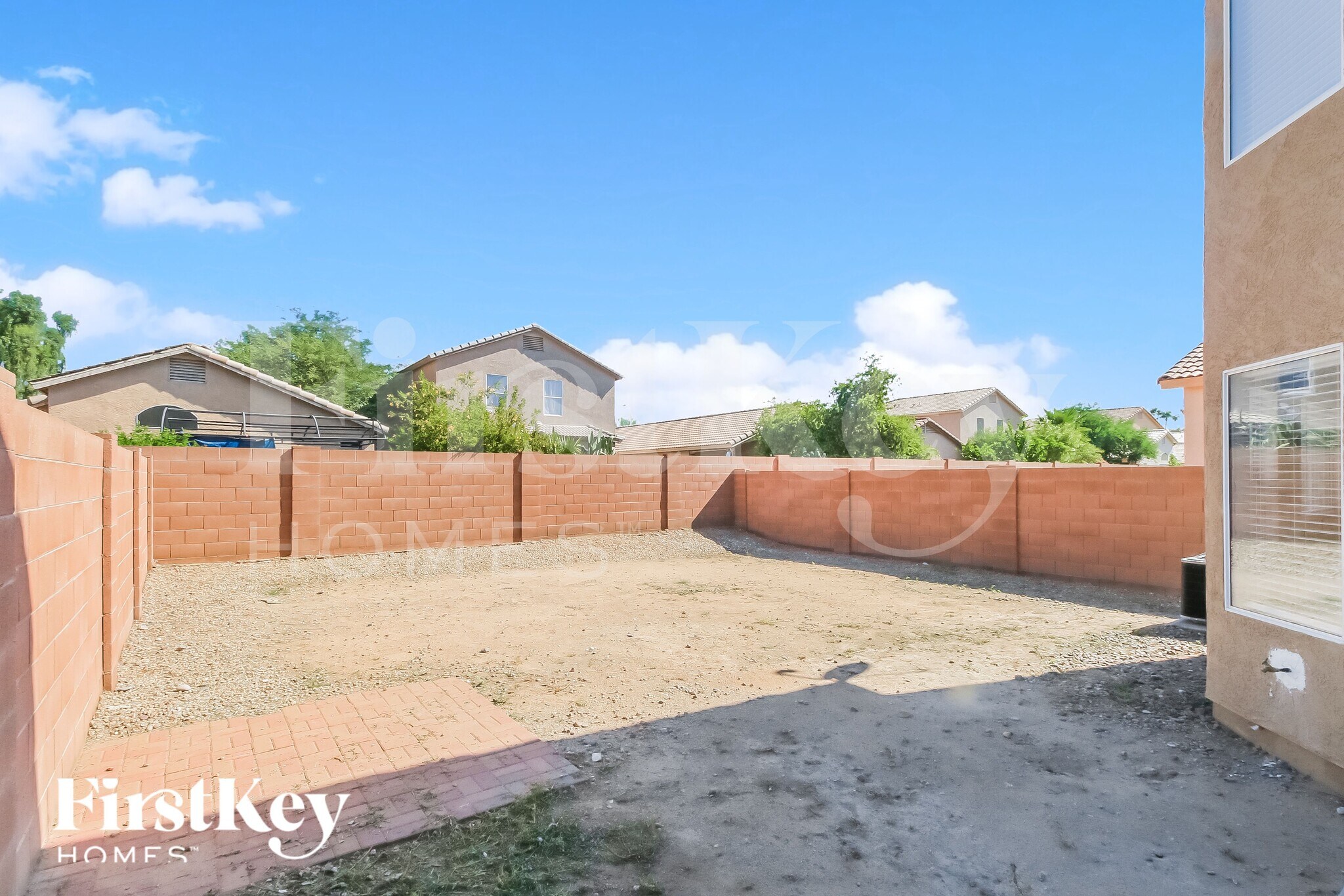 Building Photo - 4332 E Windsong Dr