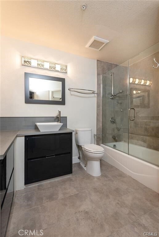 Building Photo - 13133 Le Parc Blvd