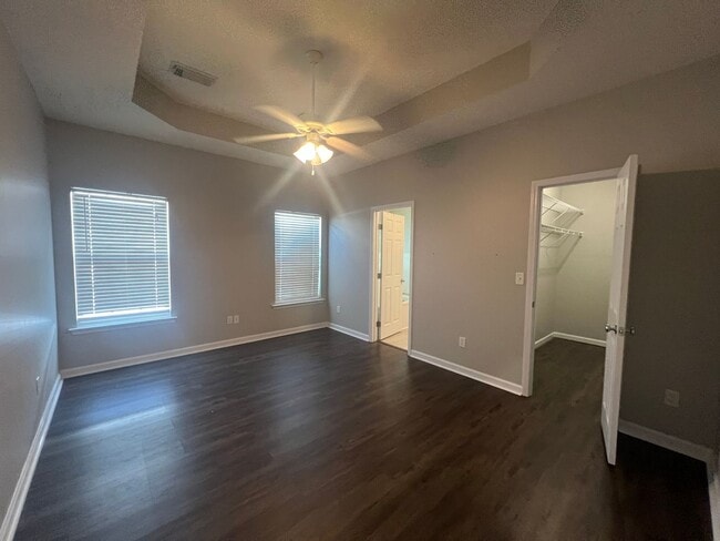 Building Photo - 3 bedroom 2 bathroom in Clear Creek Colony