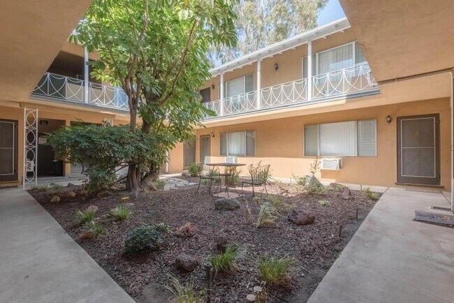 Building Photo - 6326 Coldwater Cyn