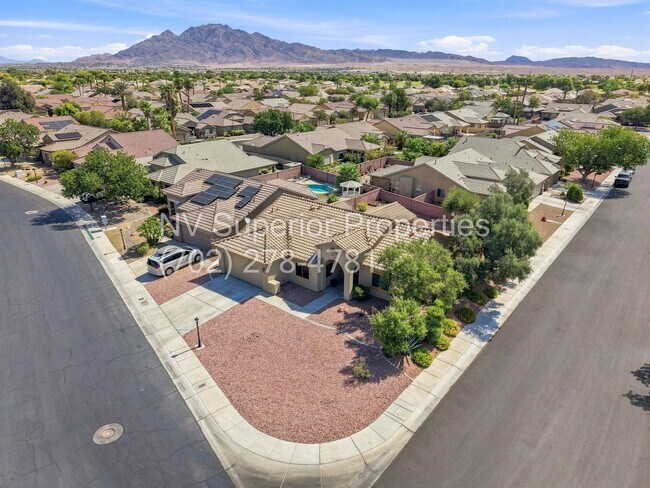 Building Photo - SE!! Stallion Mountain!! Gated!!! Single Story Home!! No Carpets!!! Covered patio!! Water Conditi...