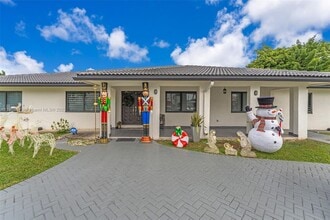 Building Photo - 551 SW 127th Ave