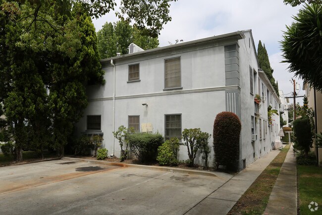 Building Photo - 9216 Alden Dr