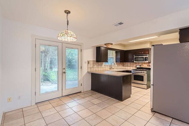 Building Photo - 5106 Orleans Court