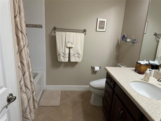 Building Photo - 8725 Amaretto Ave