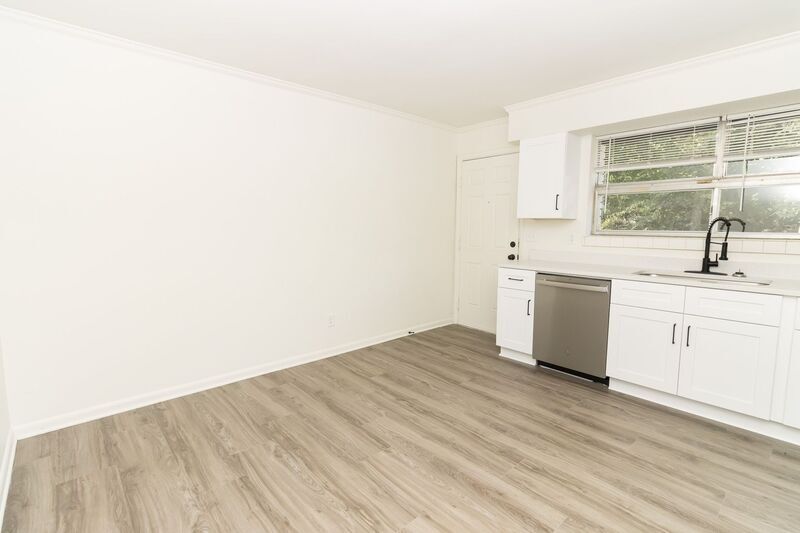 Building Photo - 513 Donaldson Rd