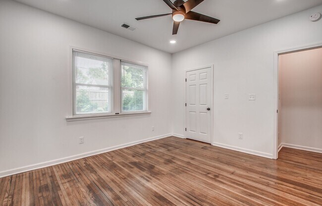 Building Photo - Live Stylishly. Live Comfortably. Live Memphis