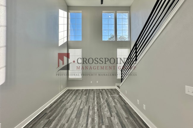 Building Photo - 1 Bedroom Loft at The Cannery! Tour Today!