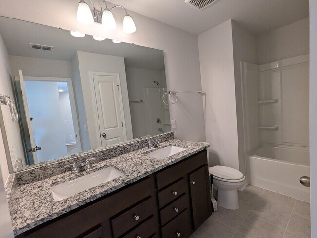 Building Photo - Beautiful 5 Bdrm New Construction Home in Johns Island