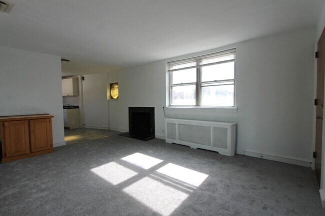 Building Photo - 6711 S Pleasant Pl