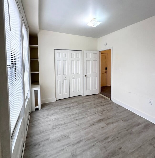 Building Photo - 34 Washington St