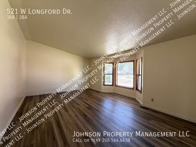 Building Photo - 521 Longford Dr