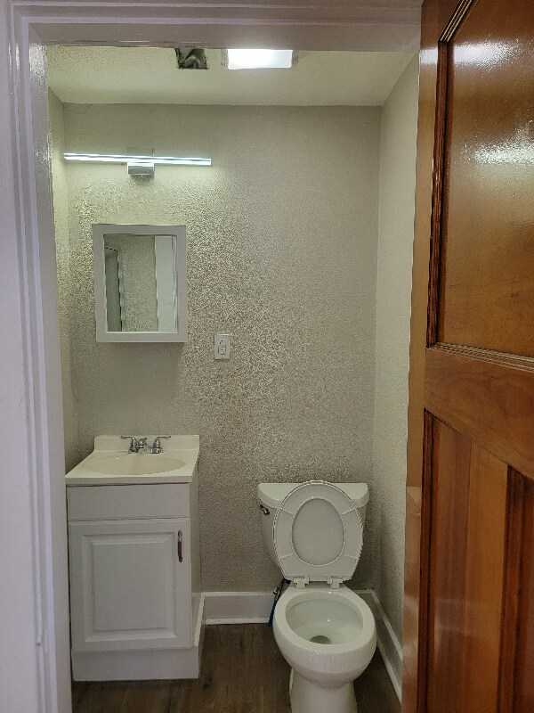 Building Photo - 2112 Ravenwood Ave