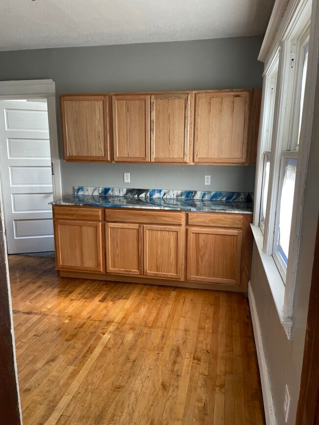 Newly remodeled kitchen - 1034 Bellevue Ave