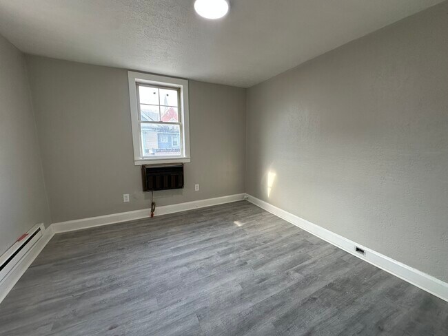 Building Photo - 260 Pronesti Ln