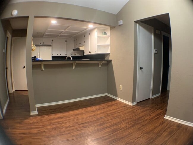 Building Photo - 16041 Stoneham Cir