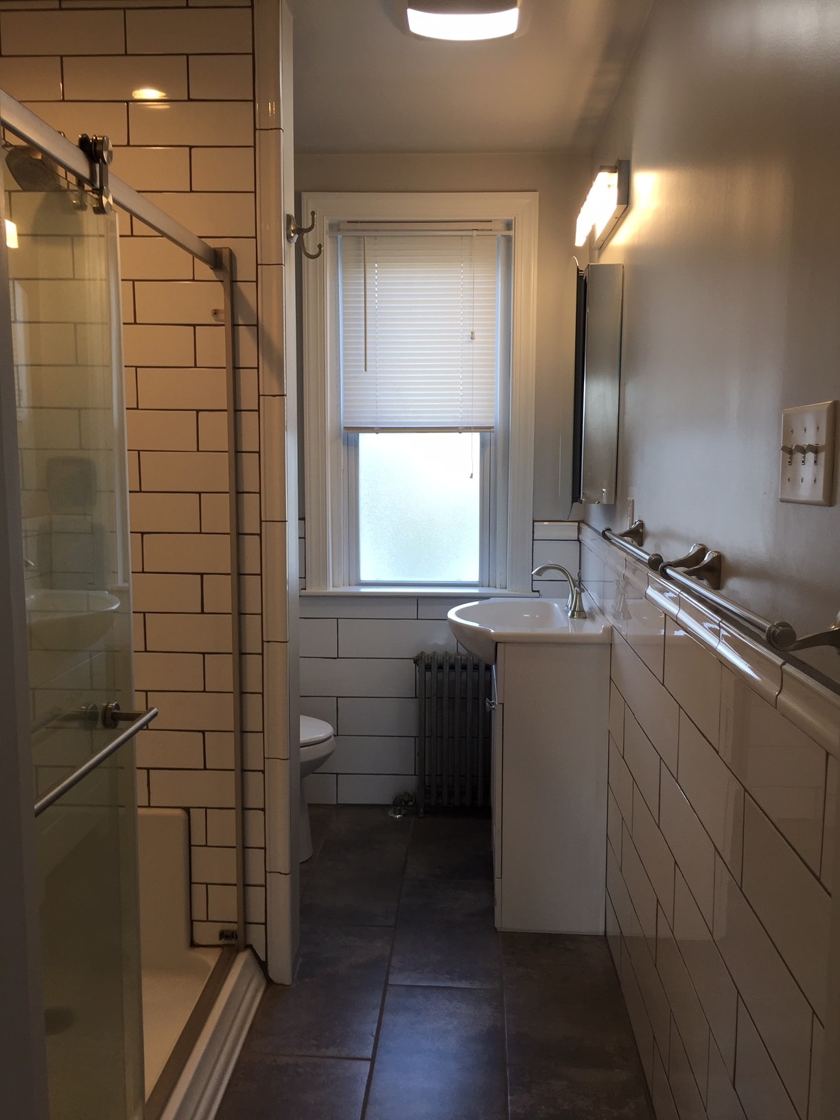 Building Photo - 108 W 6th Ave