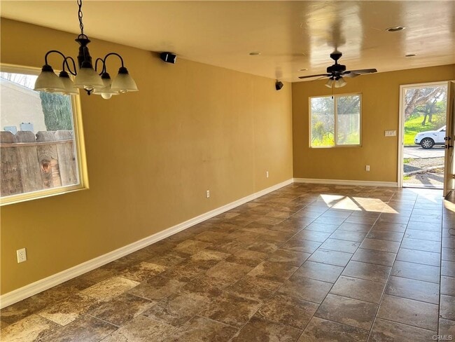 Building Photo - 1111 Parkview Ln