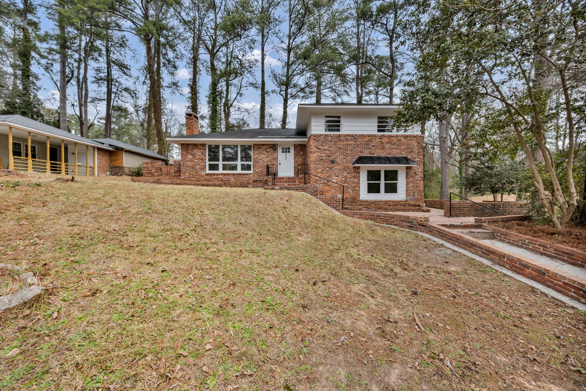 Building Photo - 842 Delverton Rd