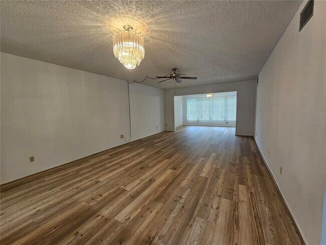 Building Photo - 2383 Netherlands Dr