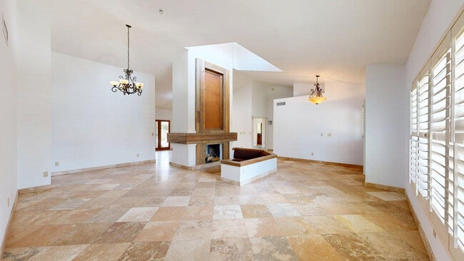 Building Photo - 10575 E Mission Ln