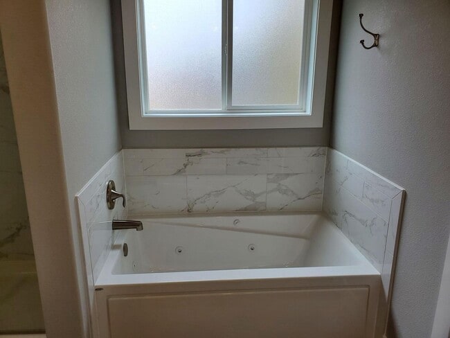 Building Photo - Craftsman 1 Story Zero Step House