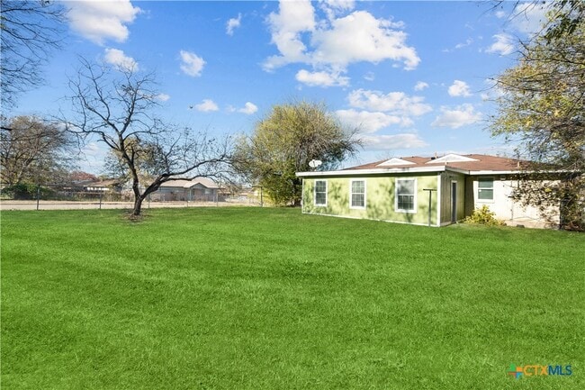 Building Photo - 1302 Metropolitan Dr