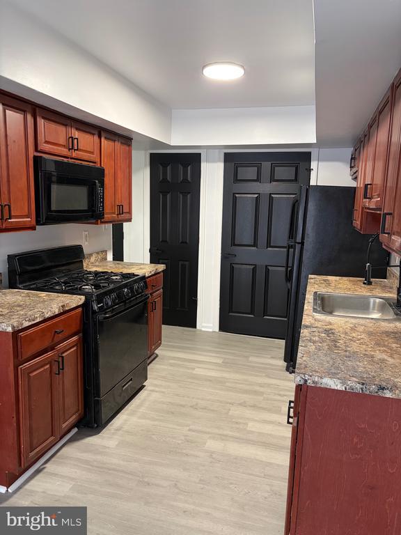 Building Photo - 14 Lyric Ct