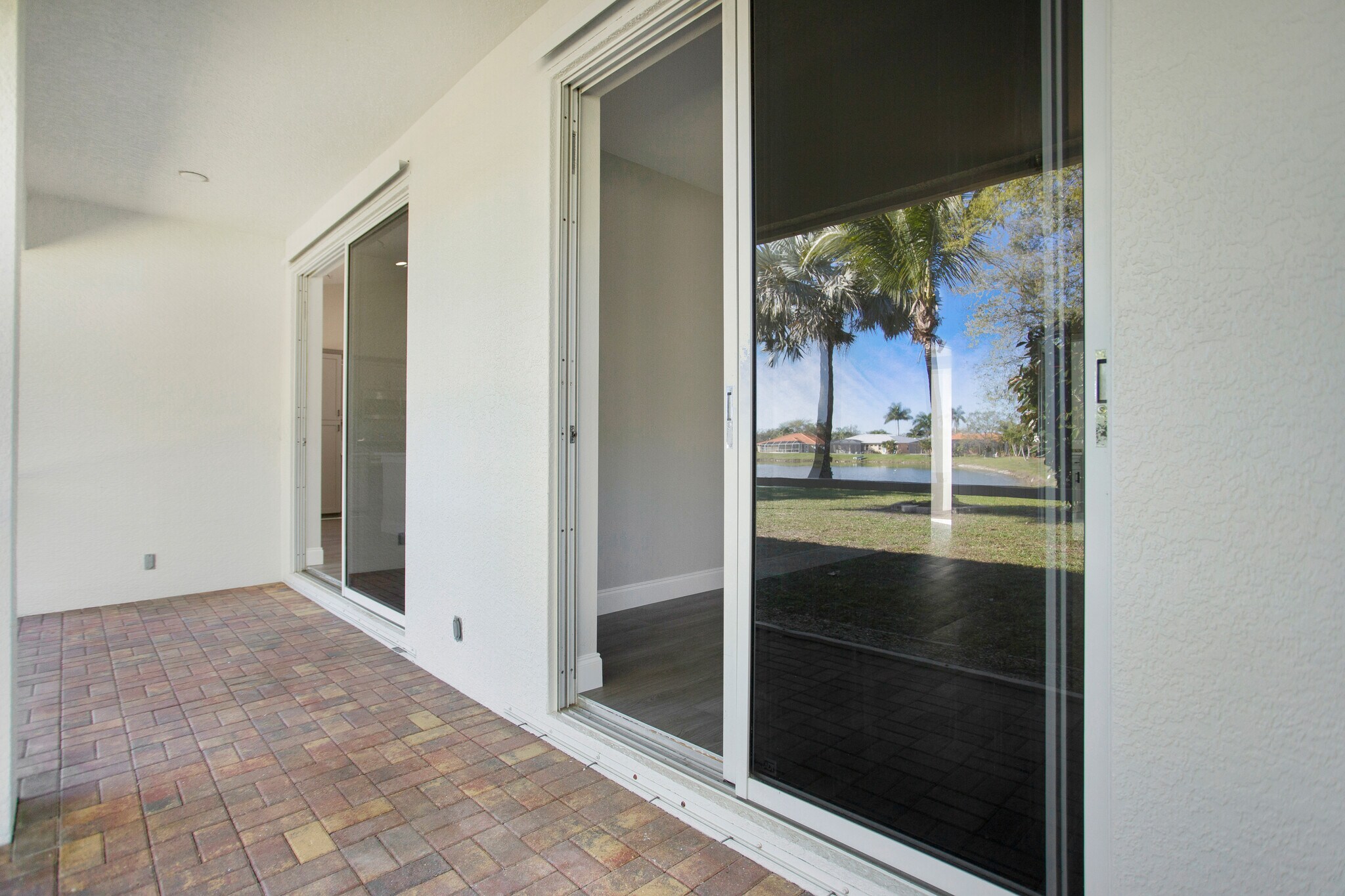 Building Photo - 2921 Inlet Cove Ln E