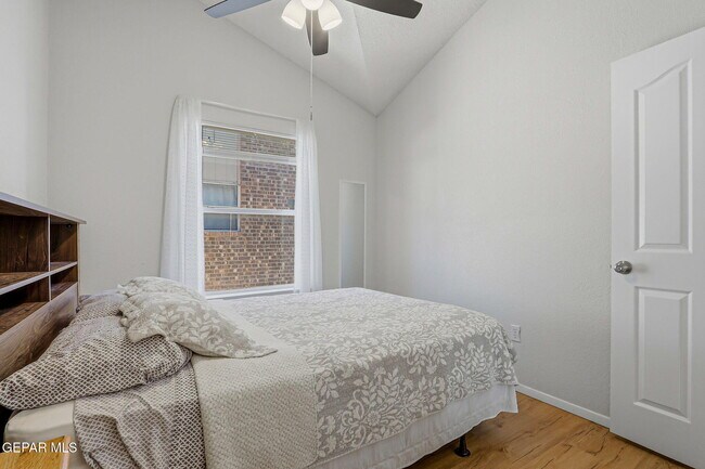 Building Photo - 11429 Chickasaw Dr