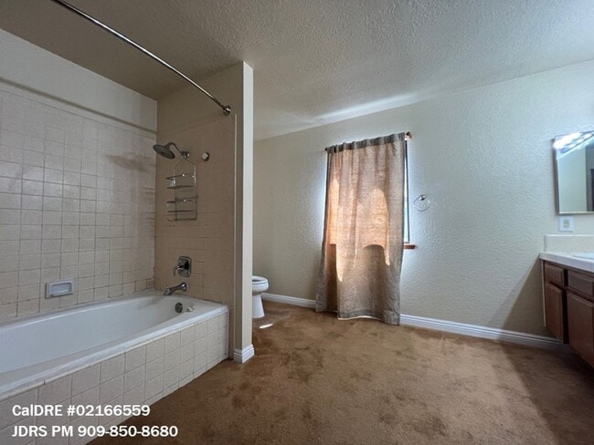 Building Photo - Lancaster 4 Bedroom Home