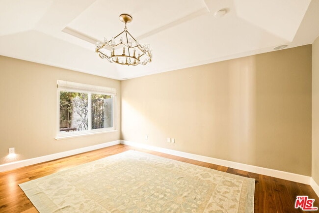 Building Photo - 1047 E Pomello Dr