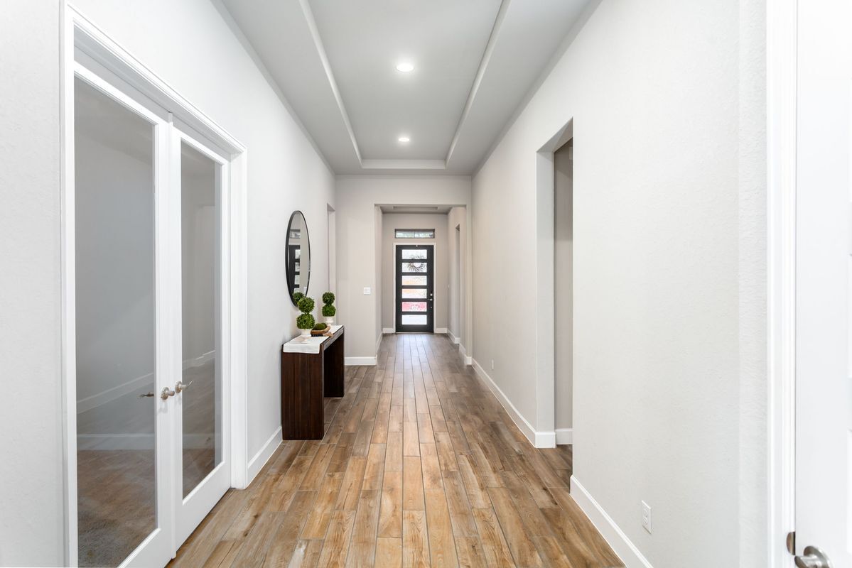 Building Photo - 2131 Thayer Cv