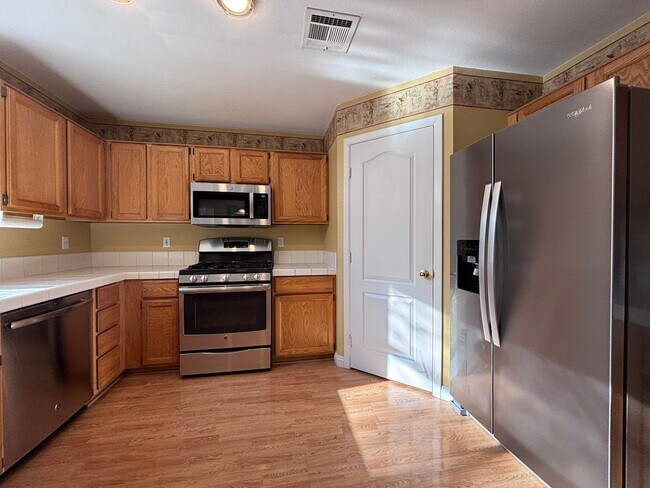 Building Photo - Stunning Updated 4-Bedroom Home with Private Spa in Summerlin North