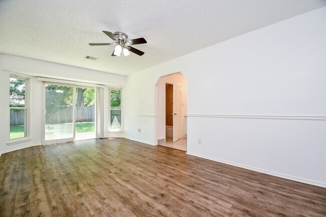 Building Photo - 7203 Santa Rita Dr