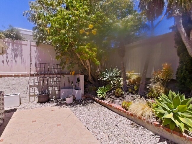 Building Photo - 33672 Chula Vista Ave
