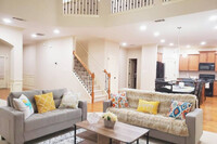Building Photo - 326 Peachbrook Ln NE