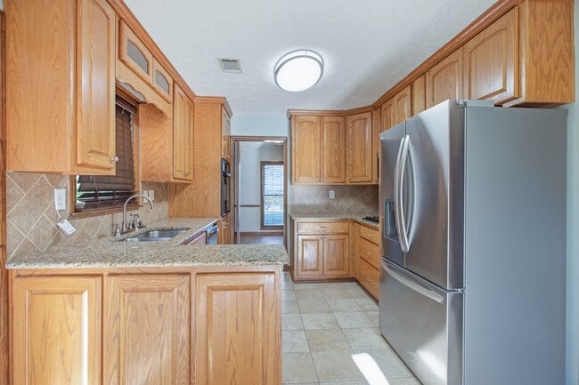 Building Photo - 3942 Ashmore Dr