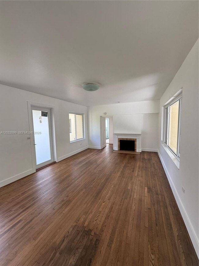 Building Photo - 661 NE 51st St