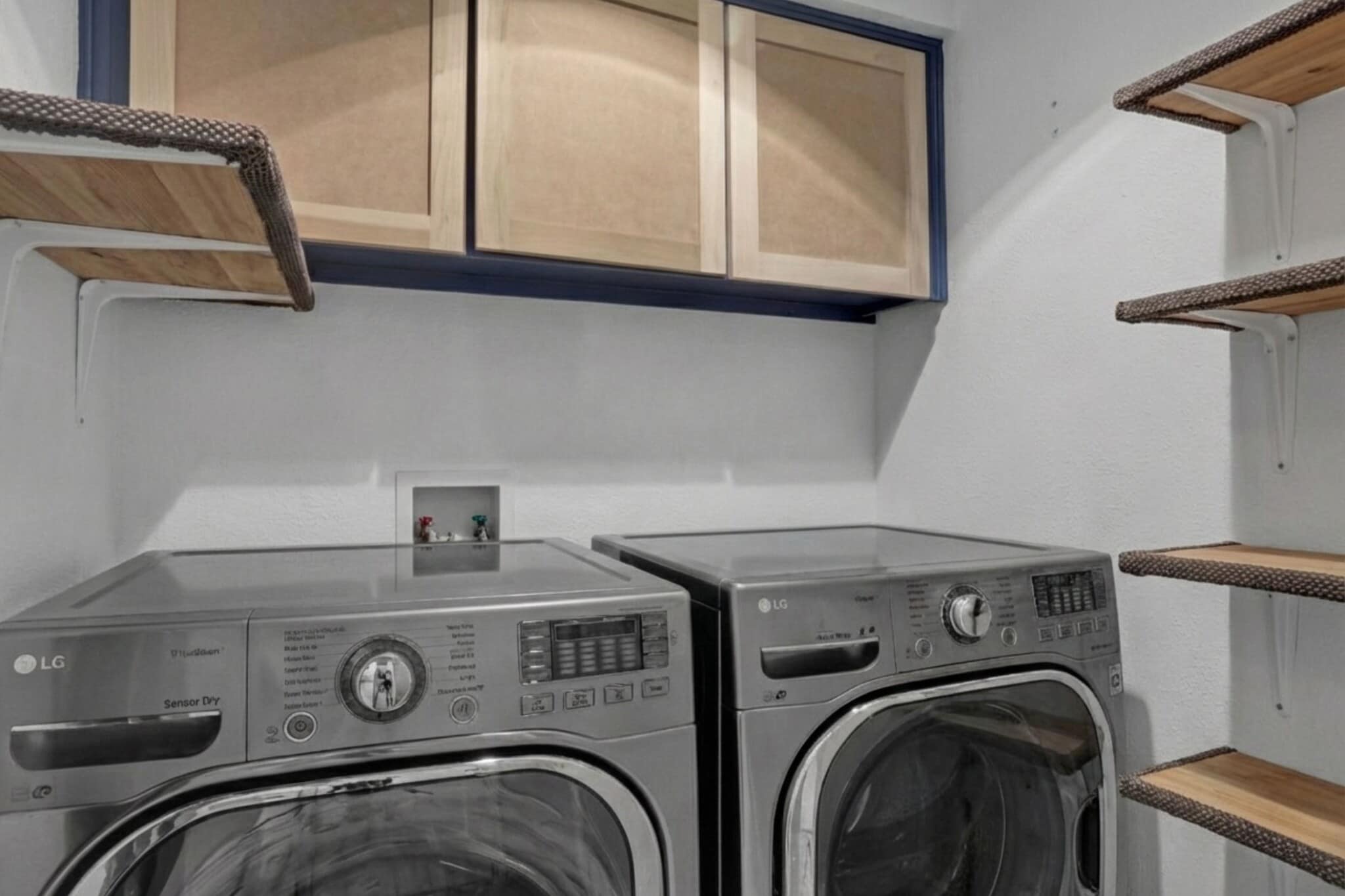 Building Photo - 6537 Patricia Ave