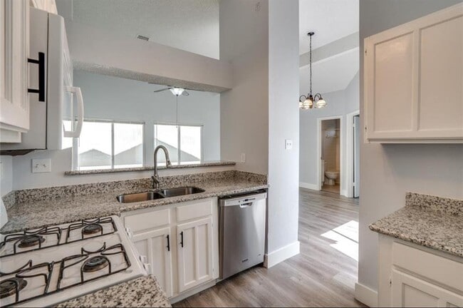 Building Photo - 6420 Horsepen Bayou Dr