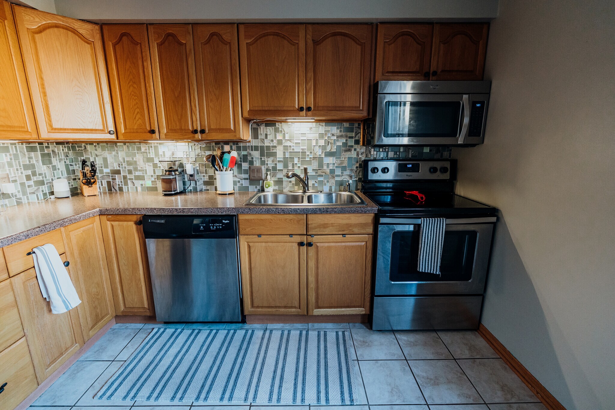 Building Photo - 2042 Louisiana Ave S