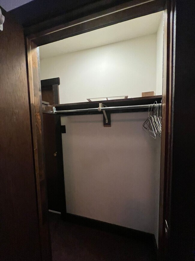 Building Photo - E Liberty/ S Bedford