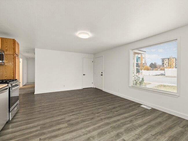 Building Photo - 4057 N Adams St