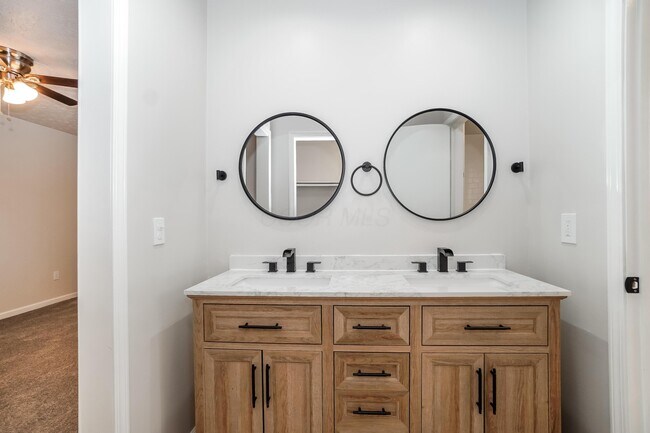 Building Photo - 3764 Whetstone Dr