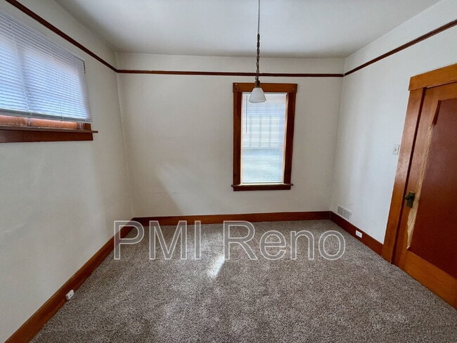 Building Photo - 1610 I St