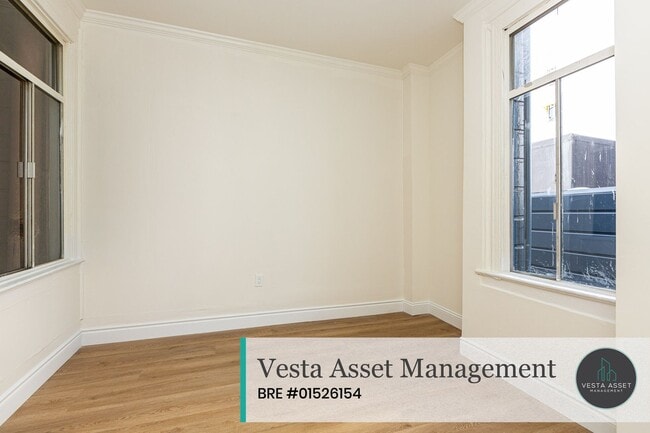 Building Photo - 190 8th St