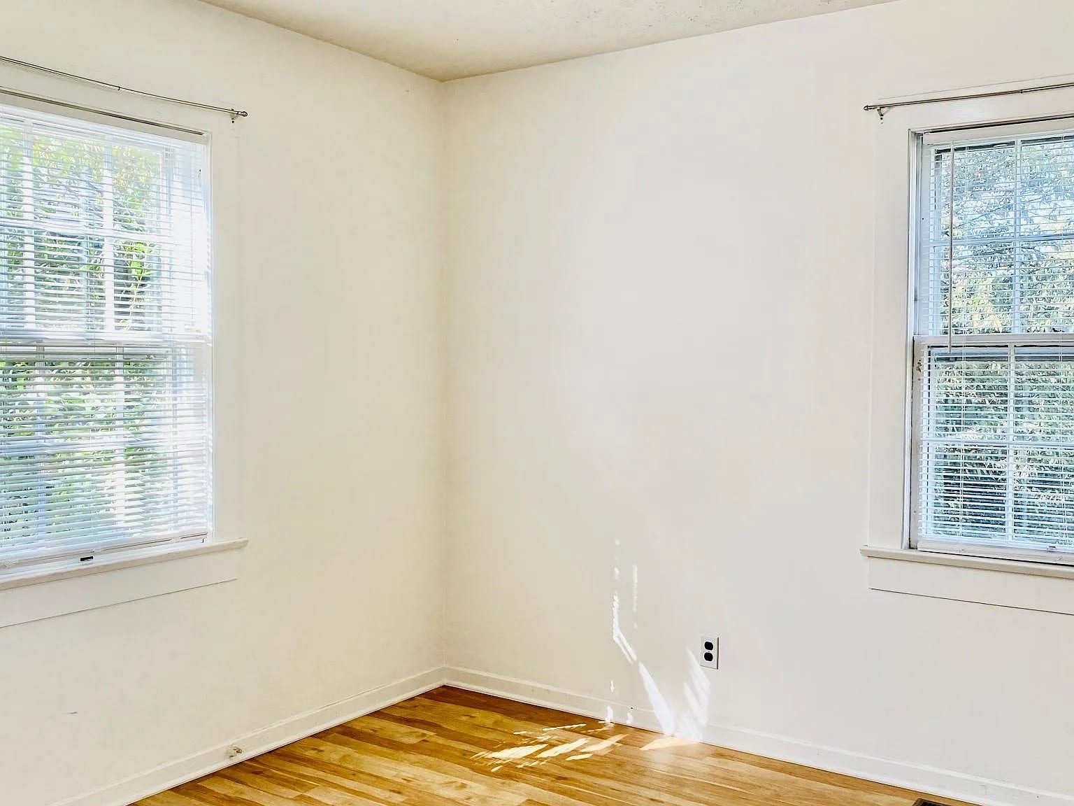 Building Photo - 1745 Allen Ave